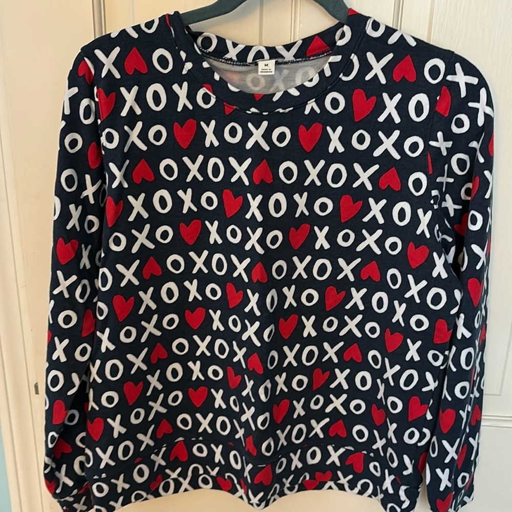 Light weight crew neck sweatshirt.